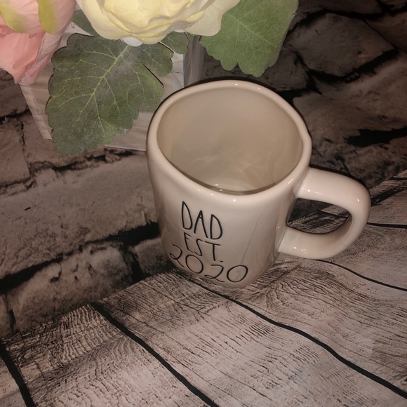 NWT Rae Dunn Dad Est 2020 Mug - Picture 2 of 3